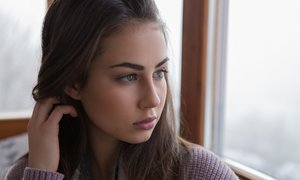 18 year old girl Erin gets deflowered on a bed wearing socks